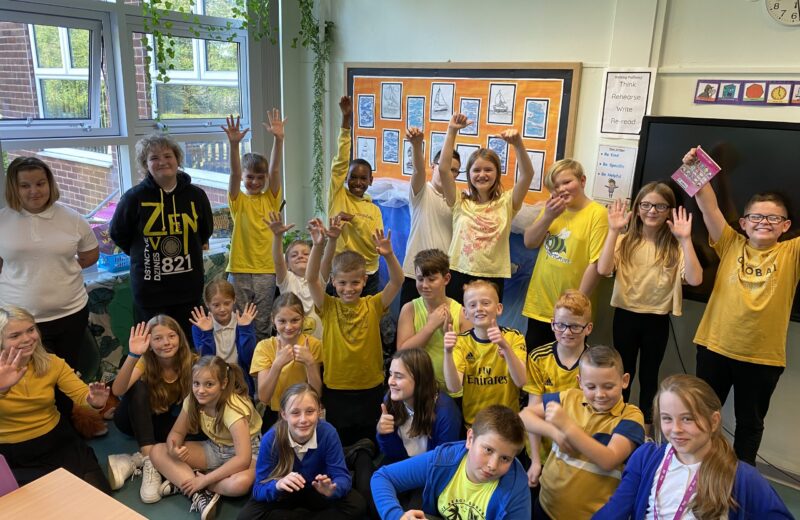 6B support @YoungMinds #HelloYellowUK