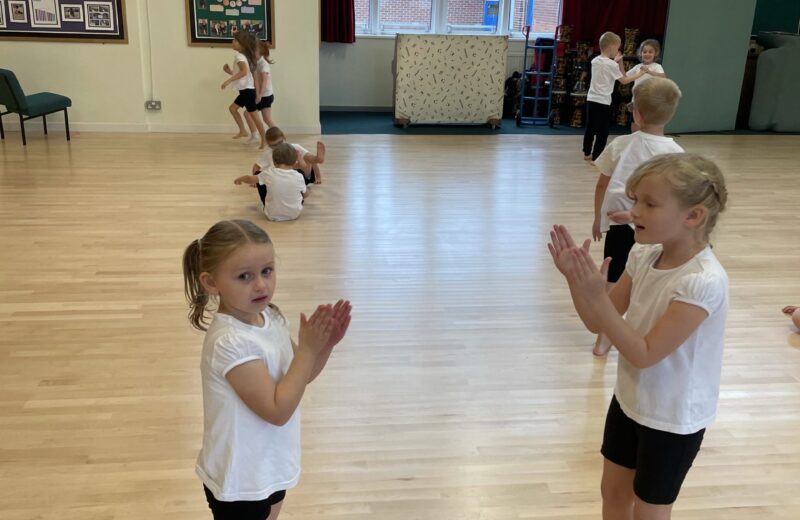1/2B Dancing in tandem