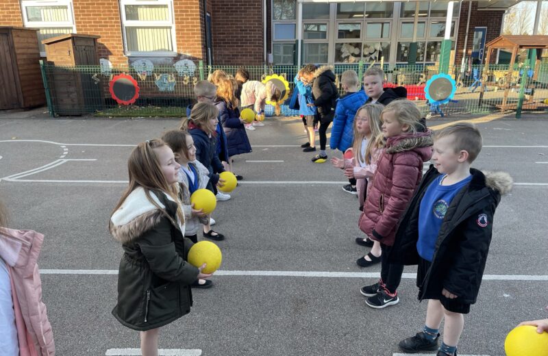 1/2B practise invasion game ball skills ⚽️