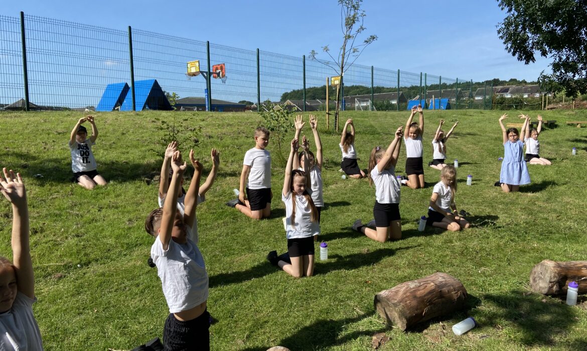 Y4/5WH – Forest school yoga and mindfulness