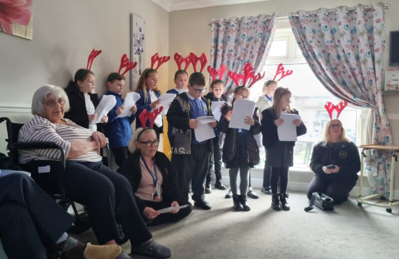 Moorgate Hollows singalong
