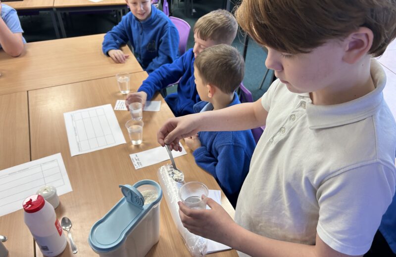 Science in 4/5WH – Soluble and Insoluble.